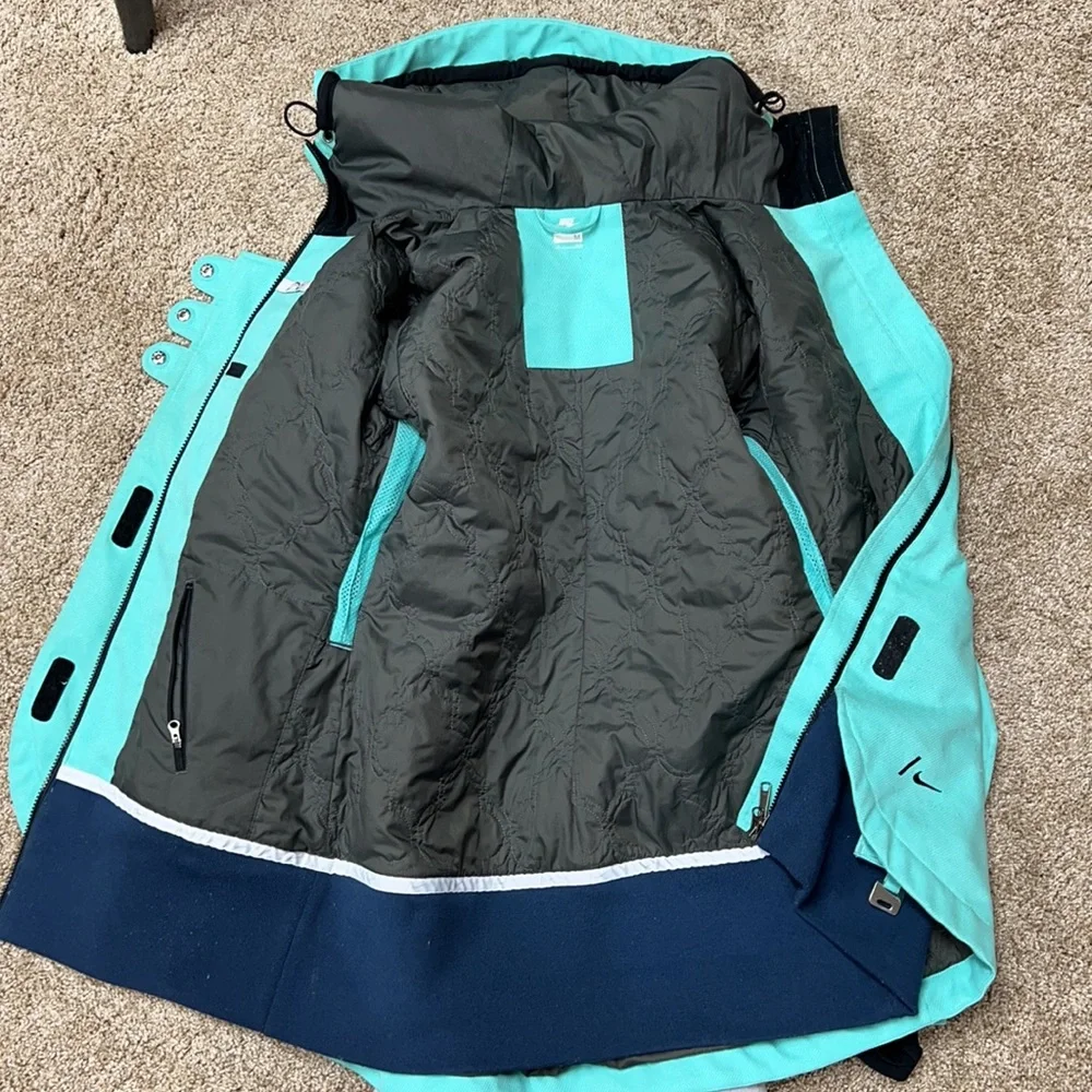 Nike ski jacket - Picture 7 of 7